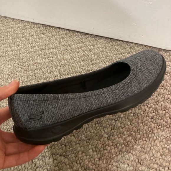 Sketchers Flats (Heather Grey) - Womens US 8 - Picture 5 of 6
